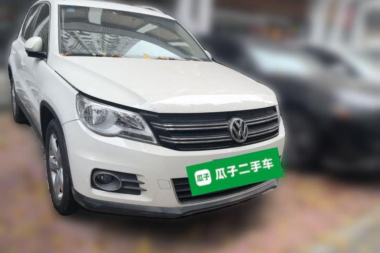 Used Volkswagen Tiguan 2012 1.8TSI Automatic All-Wheel Drive Elite Edition Front Right 45 Deg