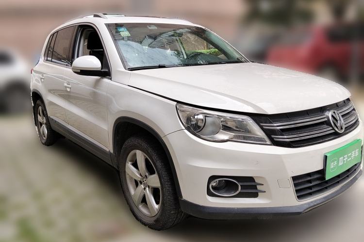 Used Volkswagen Tiguan 2012 1.8TSI Automatic All-Wheel Drive Elite Edition Front Right 45 Deg