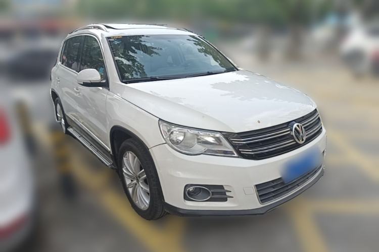 Used Volkswagen Tiguan 2012 1.8TSI Automatic All-Wheel Drive Elite Edition Front Right 45 Deg