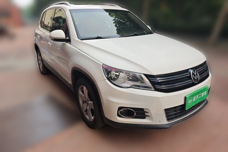 Used Volkswagen Tiguan 2012 2.0 TSI Automatic All-Wheel Drive Elite Edition Front Right 45 Deg