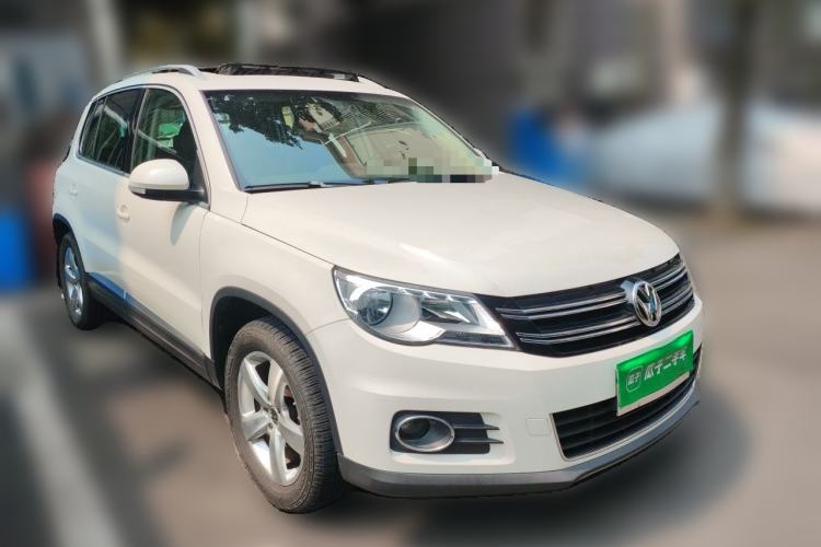 Used Volkswagen Tiguan 2012 1.8TSI Automatic All-Wheel Drive Elite Edition Front Right 45 Deg
