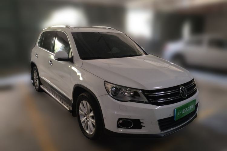 Used Volkswagen Tiguan 2012 2.0 TSI Automatic All-Wheel Drive Flagship Edition Front Right 45 Deg