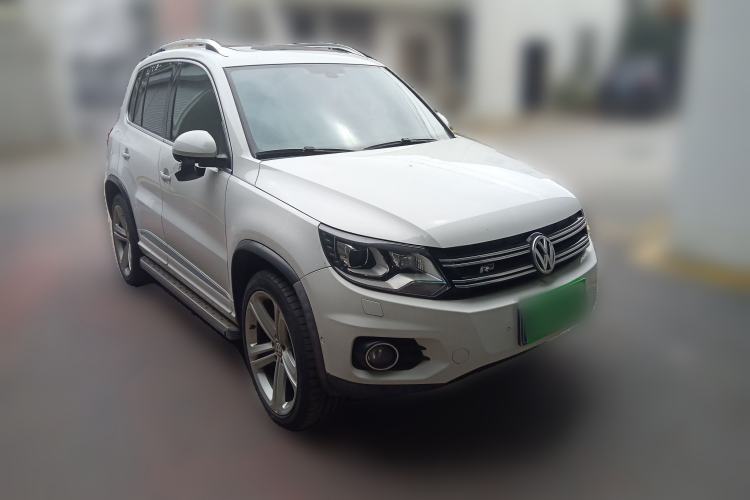 Used Volkswagen Tiguan 2012 2.0 TSI Comfort Edition Front Right 45 Deg
