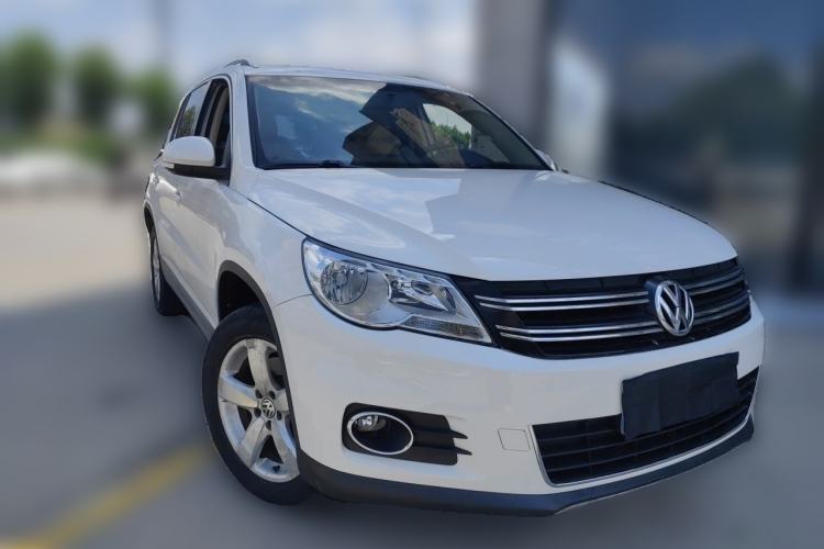 Used Volkswagen Tiguan 2012 1.8TSI Automatic All-Wheel Drive Elite Edition Front Right 45 Deg