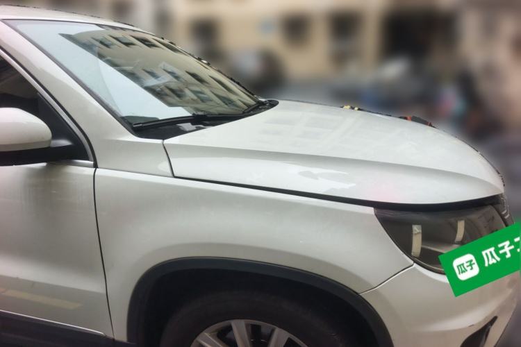 Used Volkswagen Tiguan 2012 2.0 TSI Comfort Edition Front Right 45 Deg