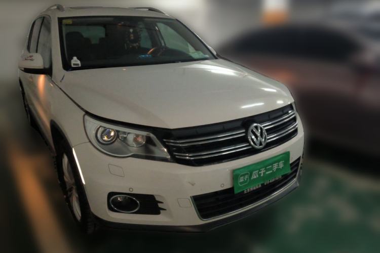 Used Volkswagen Tiguan 2012 2.0 TSI Automatic All-Wheel Drive Flagship Edition Front Right 45 Deg