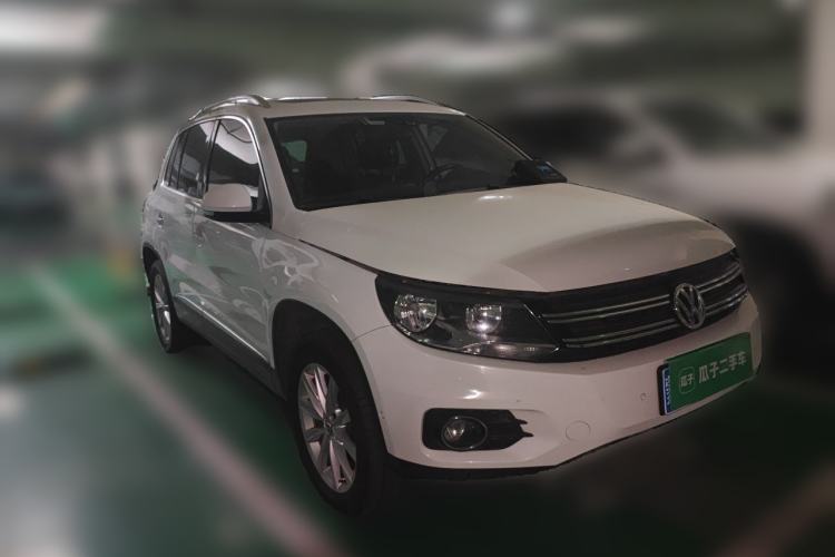 Used Volkswagen Tiguan 2012 2.0 TSI Comfort Edition Front Right 45 Deg