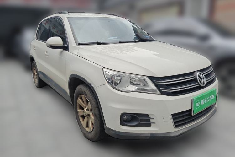 Used Volkswagen Tiguan 2012 1.8TSI Automatic All-Wheel Drive Fashion Edition Front Right 45 Deg