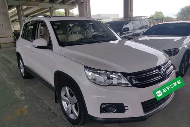 Used Volkswagen Tiguan 2012 1.8TSI Automatic All-Wheel Drive Elite Edition Front Right 45 Deg