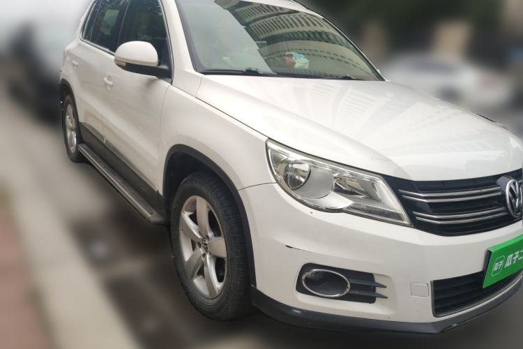 Used Volkswagen Tiguan 2012 1.8TSI Automatic All-Wheel Drive Elite Edition Front Right 45 Deg