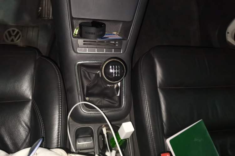 Used Volkswagen Tiguan 2012 1.8TSI Manual Two-Wheel Drive Enjoyment Edition Gear Lever