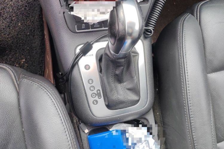Used Volkswagen Tiguan 2012 2.0 TSI Comfort Edition Gear Lever