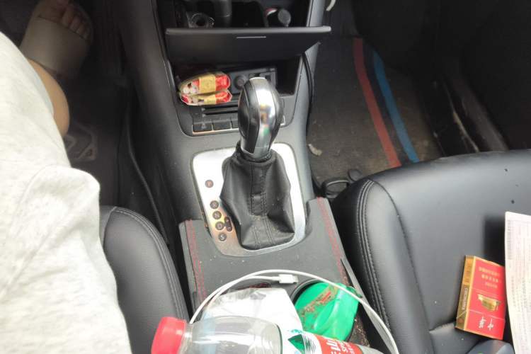 Used Volkswagen Tiguan 2012 1.8TSI Automatic Two-Wheel Drive Urban Edition Gear Lever