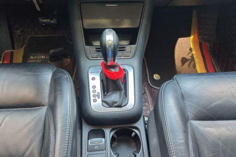 Used Volkswagen Tiguan 2012 1.8TSI Automatic All-Wheel Drive Elite Edition Gear Lever