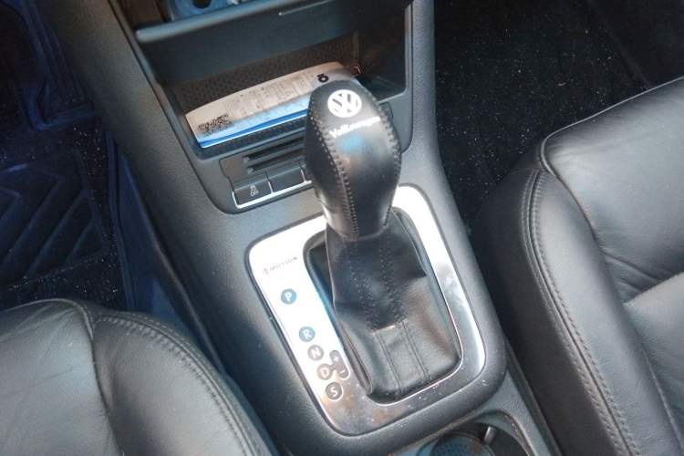 Used Volkswagen Tiguan 2012 1.8TSI Automatic All-Wheel Drive Fashion Edition Gear Lever