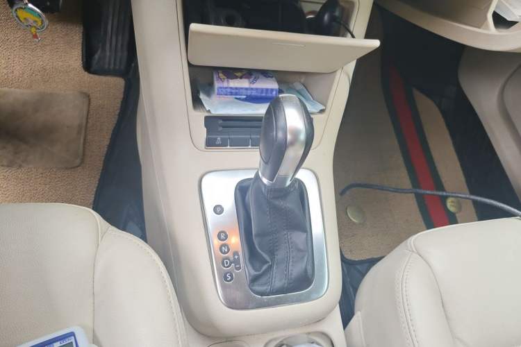 Used Volkswagen Tiguan 2012 1.8TSI Automatic Two-Wheel Drive Trend Edition Gear Lever