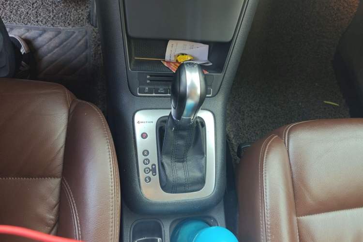 Used Volkswagen Tiguan 2012 2.0 TSI Comfort Edition Gear Lever