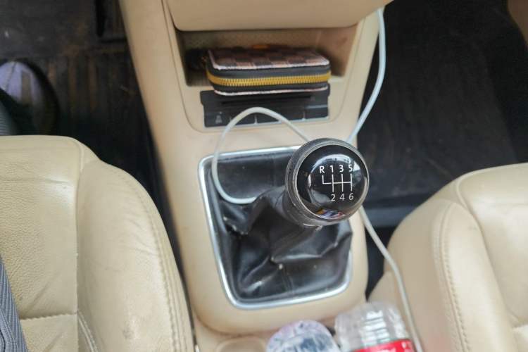 Used Volkswagen Tiguan 2012 1.8TSI Manual Two-Wheel Drive Enjoyment Edition Gear Lever