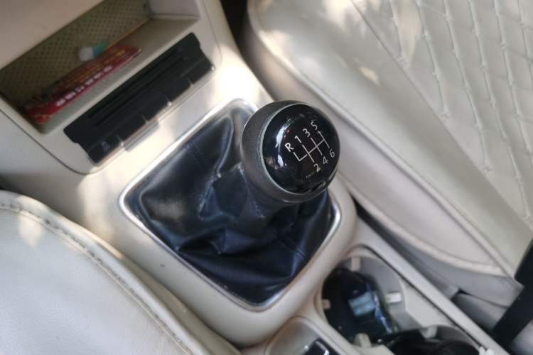 Used Volkswagen Tiguan 2012 1.8TSI Manual Two-Wheel Drive Enjoyment Edition Gear Lever