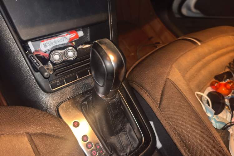 Used Volkswagen Tiguan 2012 1.8TSI Automatic Two-Wheel Drive Urban Edition Gear Lever