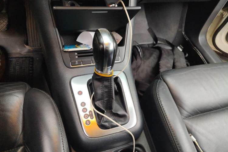 Used Volkswagen Tiguan 2012 1.8TSI Automatic Two-Wheel Drive Elite Edition Gear Lever