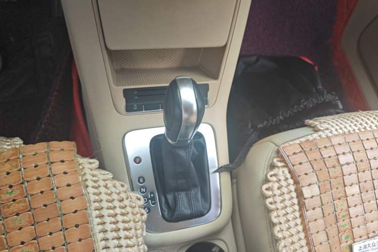 Used Volkswagen Tiguan 2012 1.8TSI Automatic Two-Wheel Drive Urban Edition Gear Lever