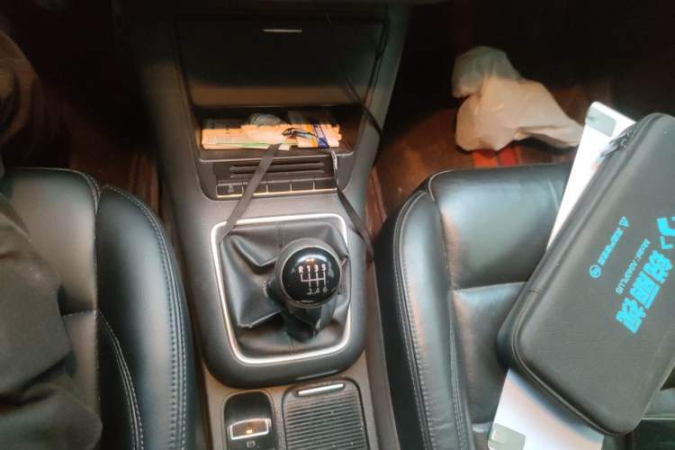 Used Volkswagen Tiguan 2012 1.8TSI Manual Two-Wheel Drive Enjoyment Edition Gear Lever