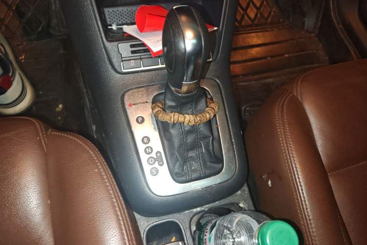Used Volkswagen Tiguan 2012 2.0 TSI Comfort Edition Gear Lever