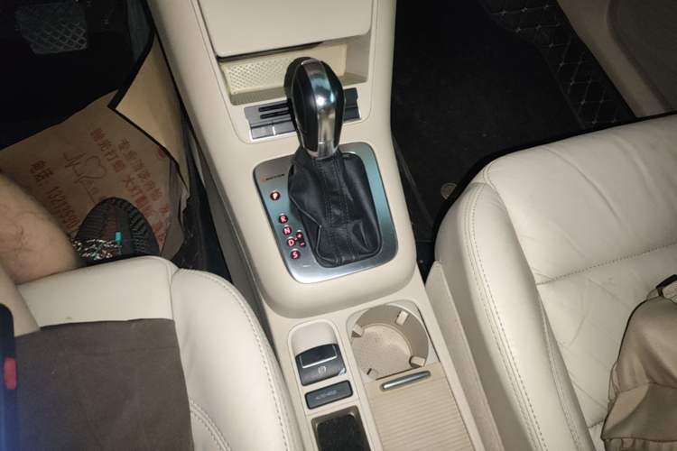 Used Volkswagen Tiguan 2012 1.8TSI Automatic All-Wheel Drive Fashion Edition Gear Lever