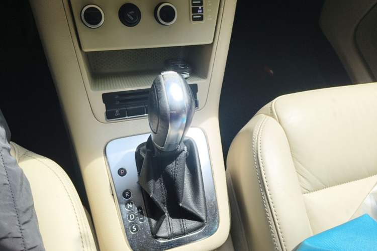 Used Volkswagen Tiguan 2012 1.8TSI Automatic Two-Wheel Drive Elite Edition Gear Lever