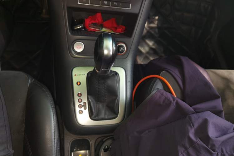 Used Volkswagen Tiguan 2012 2.0 TSI Automatic All-Wheel Drive Flagship Edition Gear Lever