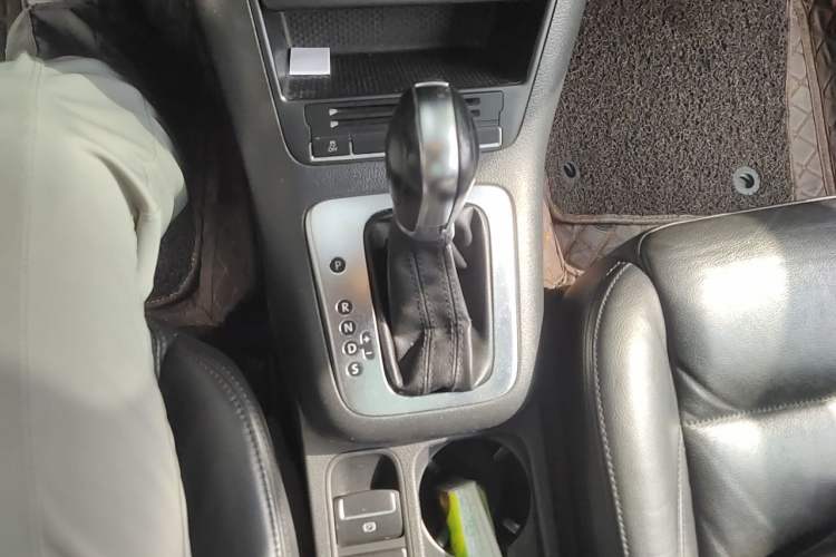 Used Volkswagen Tiguan 2012 1.8TSI Automatic Two-Wheel Drive Elite Edition Gear Lever