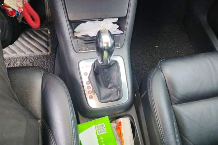 Used Volkswagen Tiguan 2012 1.8TSI Automatic All-Wheel Drive Fashion Edition Gear Lever