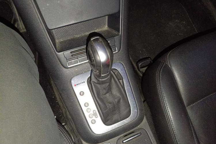 Used Volkswagen Tiguan 2012 2.0 TSI Luxury Edition Gear Lever