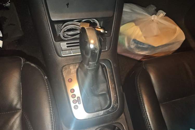 Used Volkswagen Tiguan 2012 1.8TSI Automatic Two-Wheel Drive Elite Edition Gear Lever