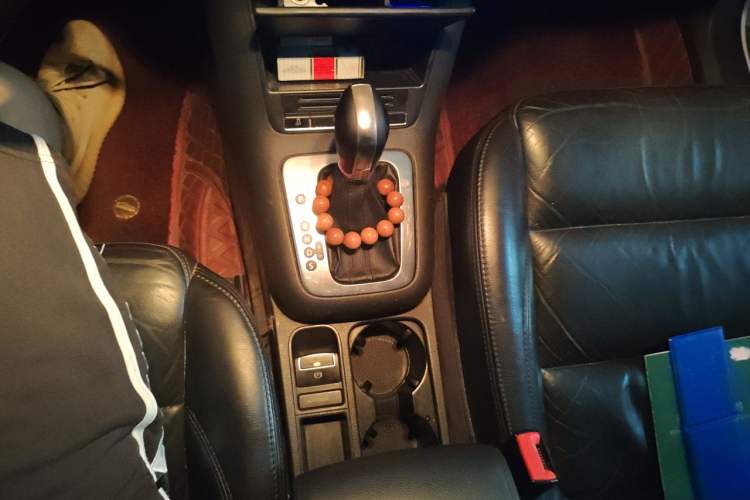 Used Volkswagen Tiguan 2012 1.8TSI Automatic Two-Wheel Drive Zhaoshi Edition Gear Lever