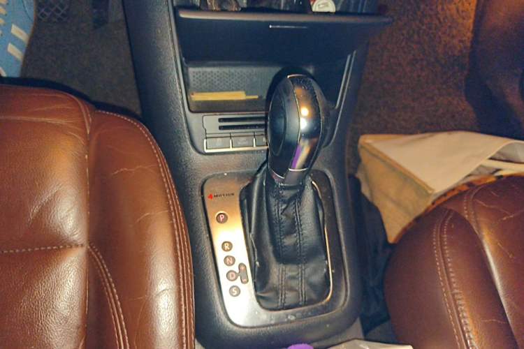 Used Volkswagen Tiguan 2012 2.0 TSI Comfort Edition Gear Lever