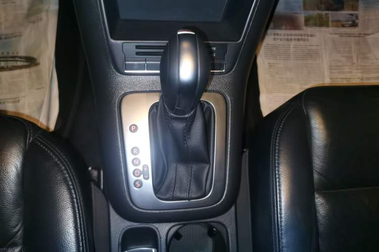 Used Volkswagen Tiguan 2012 1.8TSI Automatic Two-Wheel Drive Elite Edition Gear Lever