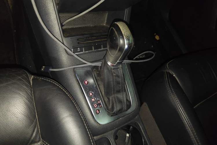 Used Volkswagen Tiguan 2012 1.8TSI Automatic Two-Wheel Drive Elite Edition Gear Lever