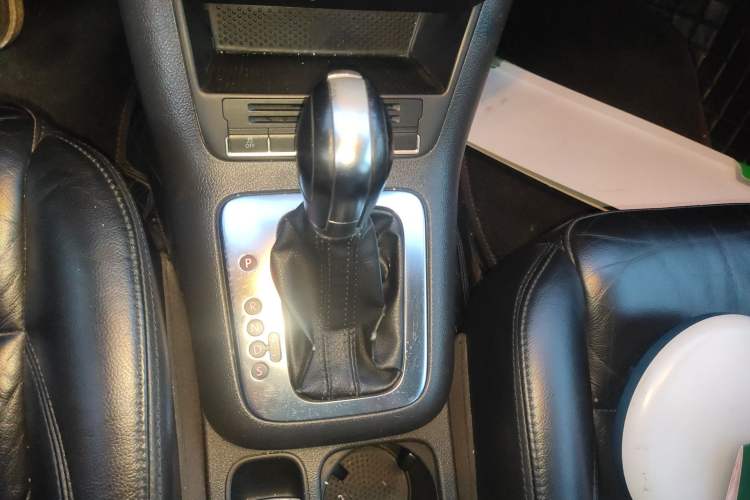 Used Volkswagen Tiguan 2012 1.8TSI Automatic Two-Wheel Drive Elite Edition Gear Lever