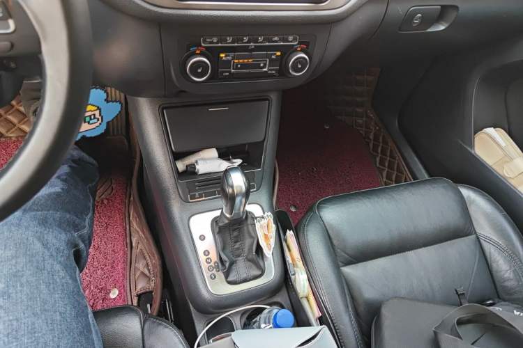 Used Volkswagen Tiguan 2012 1.8TSI Automatic Two-Wheel Drive Elite Edition Gear Lever