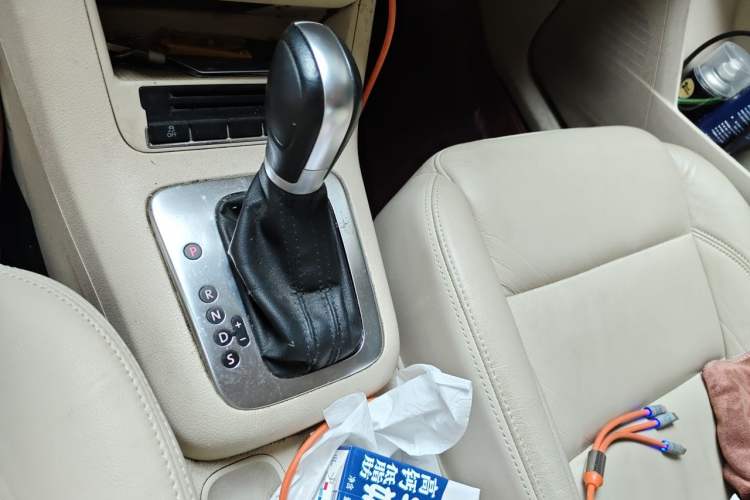 Used Volkswagen Tiguan 2012 1.8TSI Automatic Two-Wheel Drive Trend Edition Gear Lever