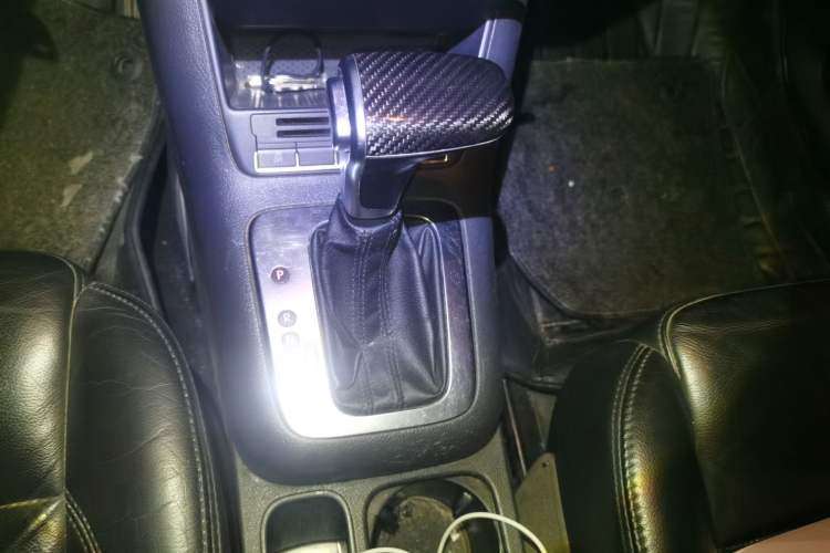 Used Volkswagen Tiguan 2012 1.8TSI Automatic Two-Wheel Drive Elite Edition Gear Lever