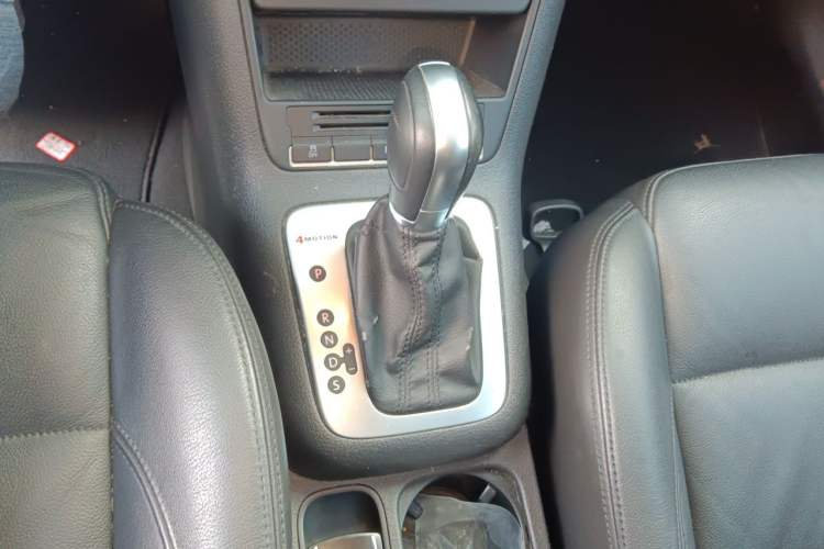 Used Volkswagen Tiguan 2012 2.0 TSI Comfort Edition Gear Lever