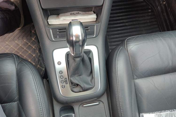 Used Volkswagen Tiguan 2012 1.8TSI Automatic Two-Wheel Drive Elite Edition Gear Lever