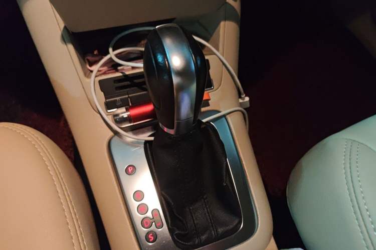 Used Volkswagen Tiguan 2012 1.8TSI Automatic Two-Wheel Drive Urban Edition Gear Lever