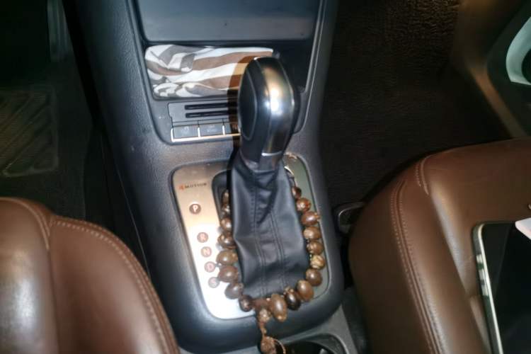 Used Volkswagen Tiguan 2012 2.0 TSI Comfort Edition Gear Lever