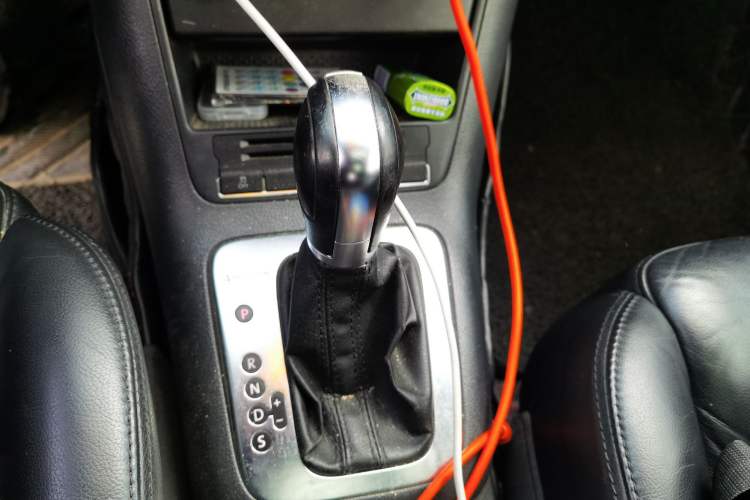 Used Volkswagen Tiguan 2012 1.8TSI Automatic All-Wheel Drive Elite Edition Gear Lever
