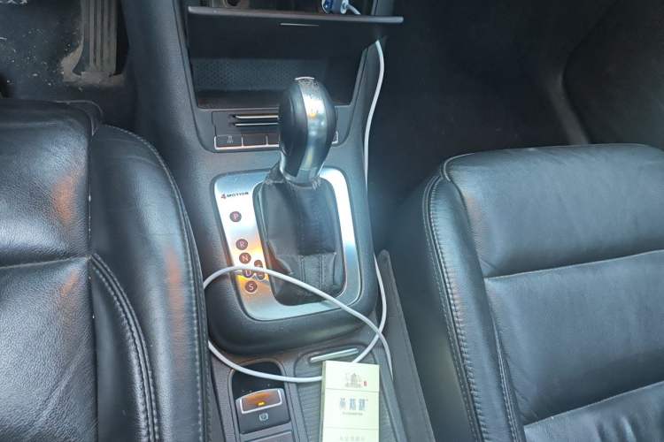 Used Volkswagen Tiguan 2012 1.8TSI Automatic All-Wheel Drive Elite Edition Gear Lever
