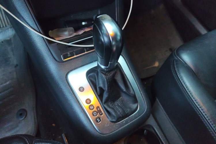 Used Volkswagen Tiguan 2012 1.8TSI Automatic Two-Wheel Drive Trend Edition Gear Lever